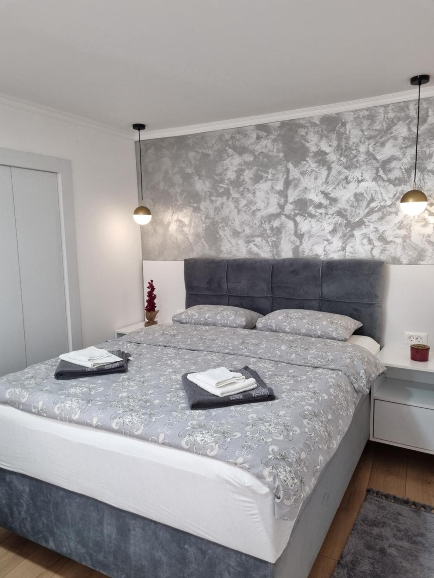 Apartments Deni Мостар Экстерьер фото